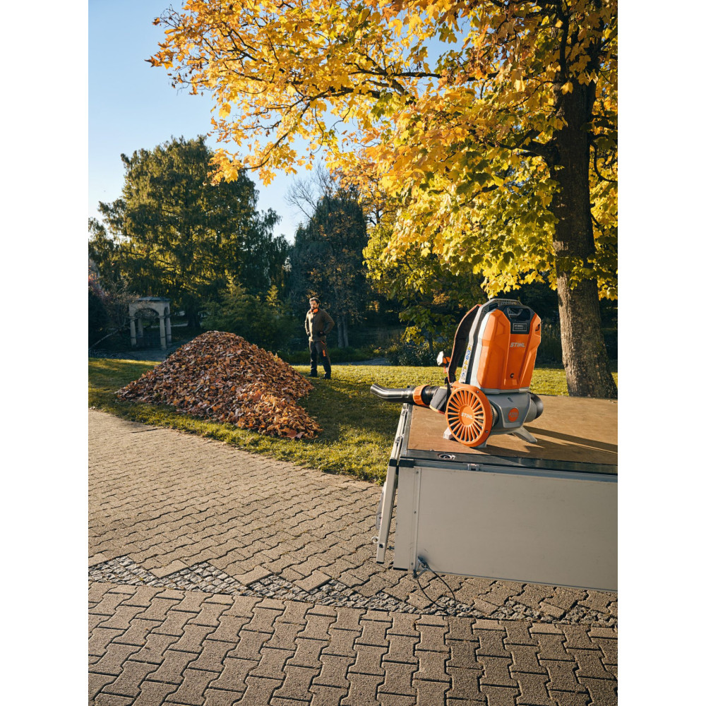 STIHL BGA 300 Dmuchawa akumulatorowa