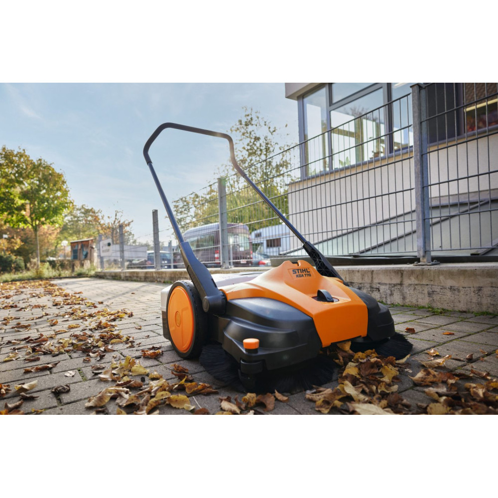 STIHL KGA 770 Zamiatarka akumulatorowa