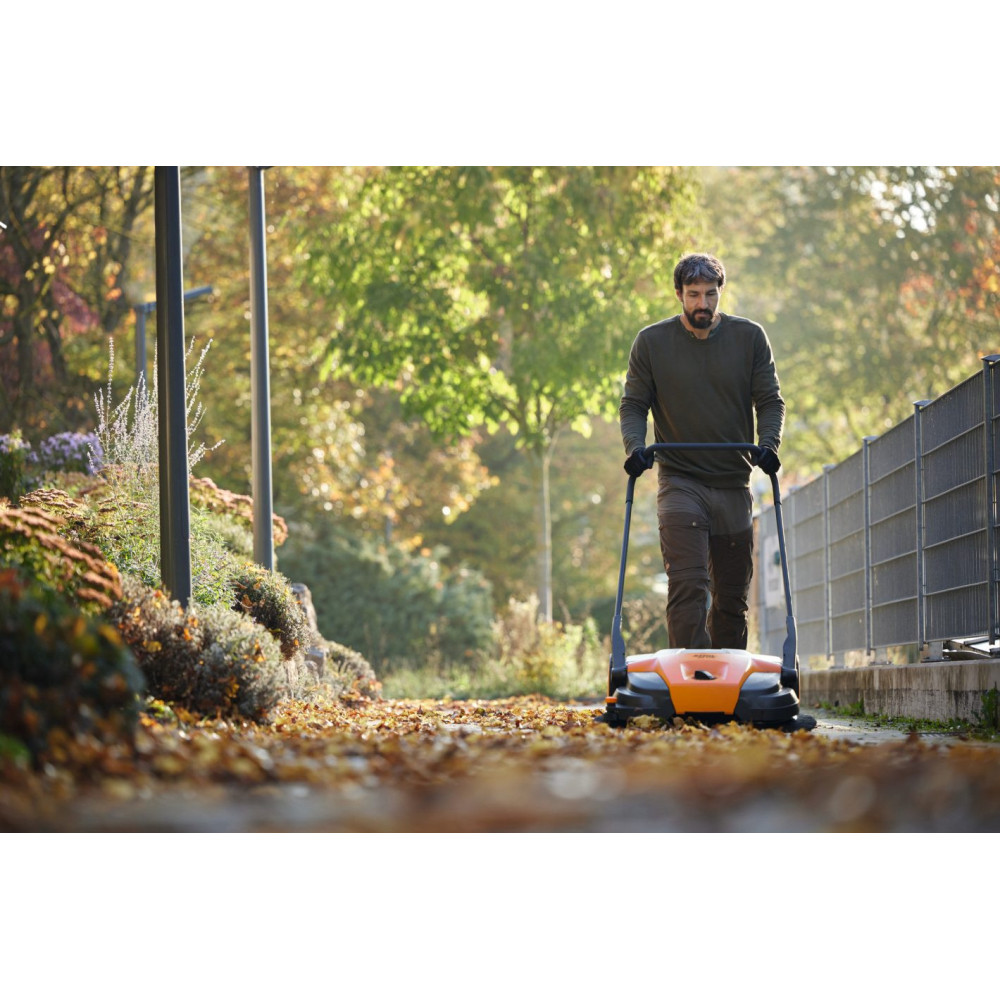 STIHL KG 770 Zamiatarka ręczna