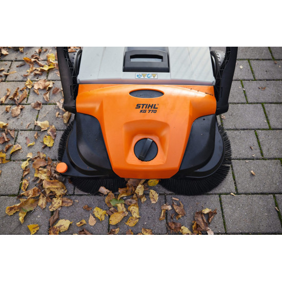 STIHL KG 770 Zamiatarka ręczna