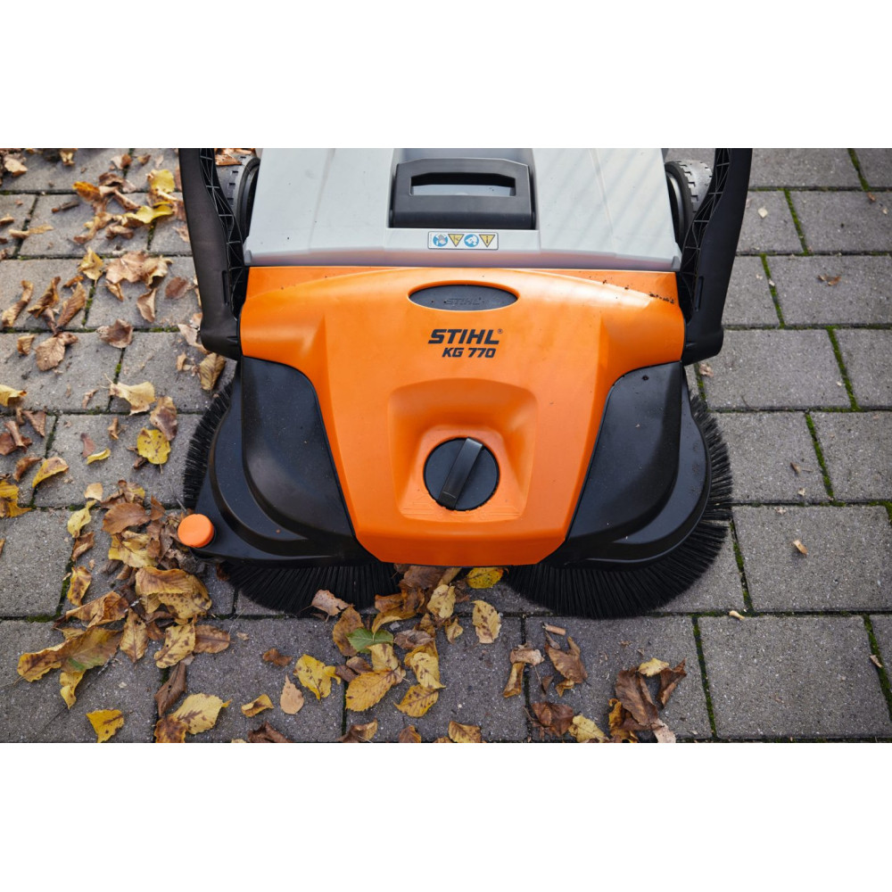 STIHL KG 770 Zamiatarka ręczna