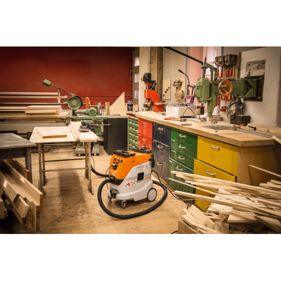 STIHL SE 133 ME Odkurzacz elektryczny