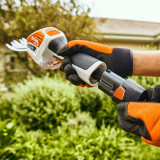 Akumulatorowe nożyce do żywopłotów